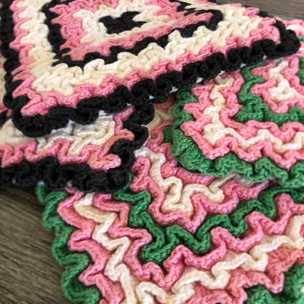 Vtg Crocheted Pot Holder/Hot Pads